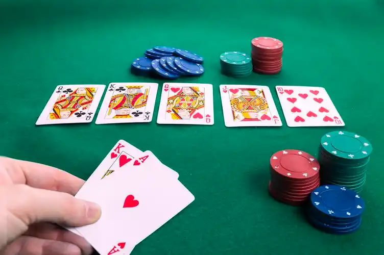 Panduan privasi saat berbagi info akun